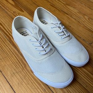 Generic Surplus Men’s Mesh Shoes